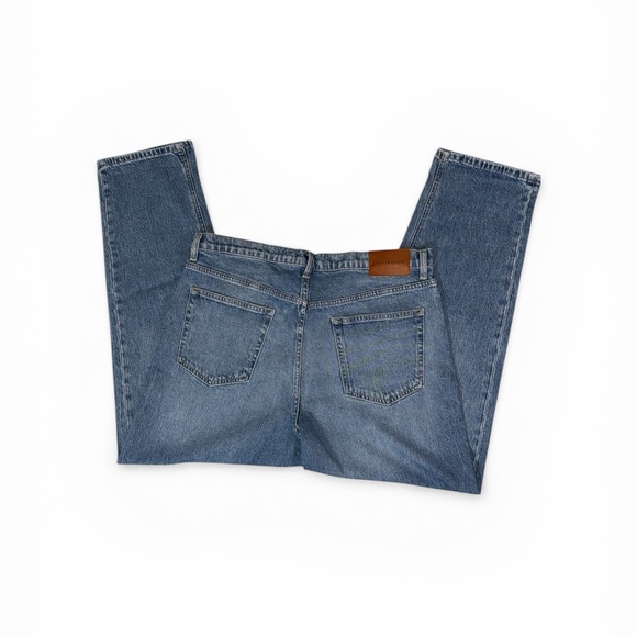 NWT Lucky Brand Mid Rise Relaxed Straight Leg Jeans - Picture 2 of 9